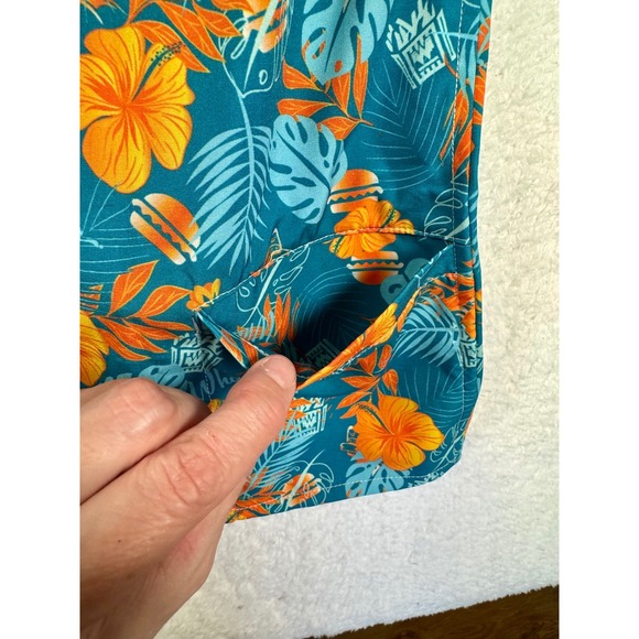 Whataburger Mens Floral Tropical Pearl Snap Shirt Blue size Large Short Sleeve - Picture 9 of 16